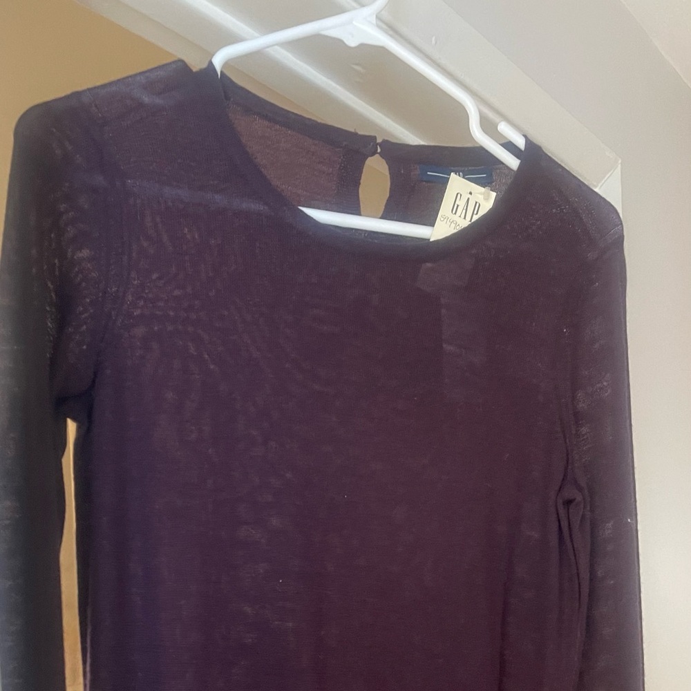 Gap Size Small Burgundy Wool Sweater